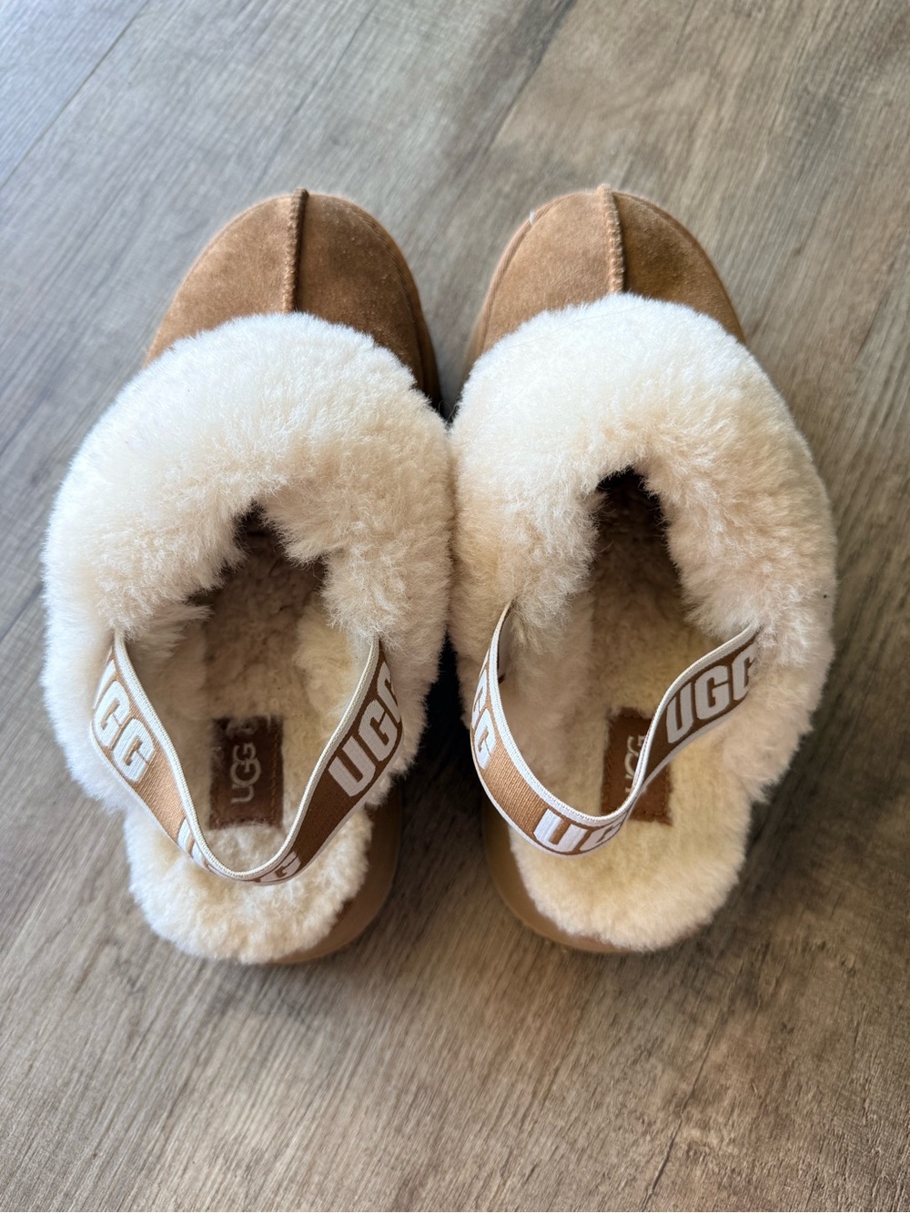 UGG Chestnut Suede Platform Clogs/Slippers with Cream Shearling Cuff - Picture 7 of 10